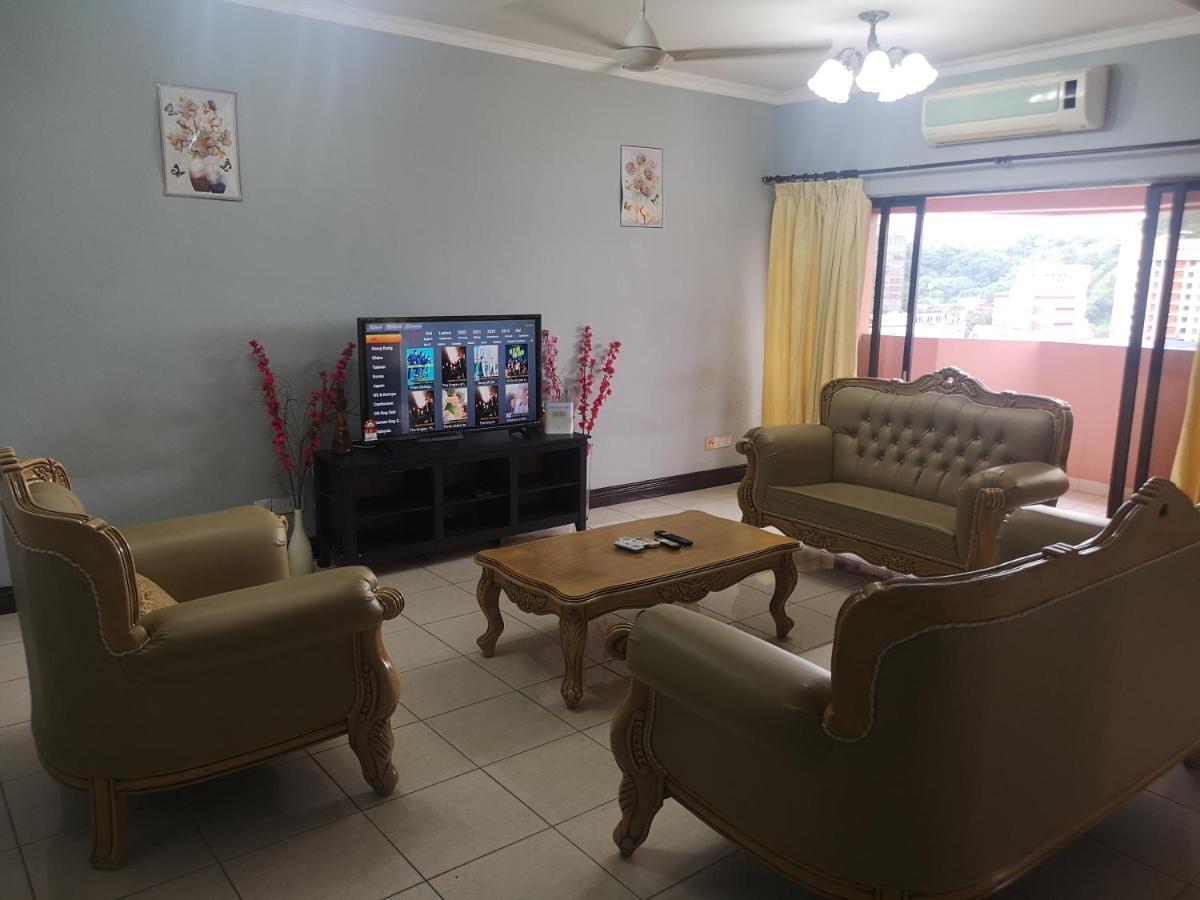 Homestay Marina Court Kota Kinabalu Esterno foto