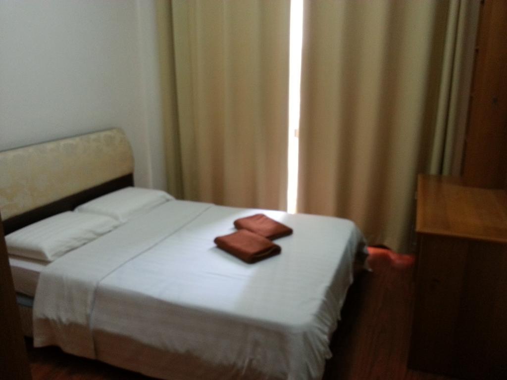 Homestay Marina Court Kota Kinabalu Esterno foto