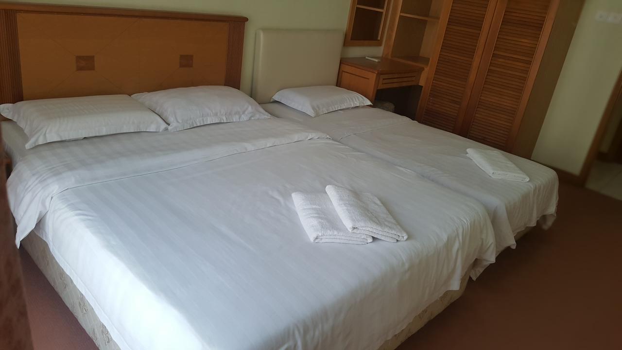Homestay Marina Court Kota Kinabalu Esterno foto