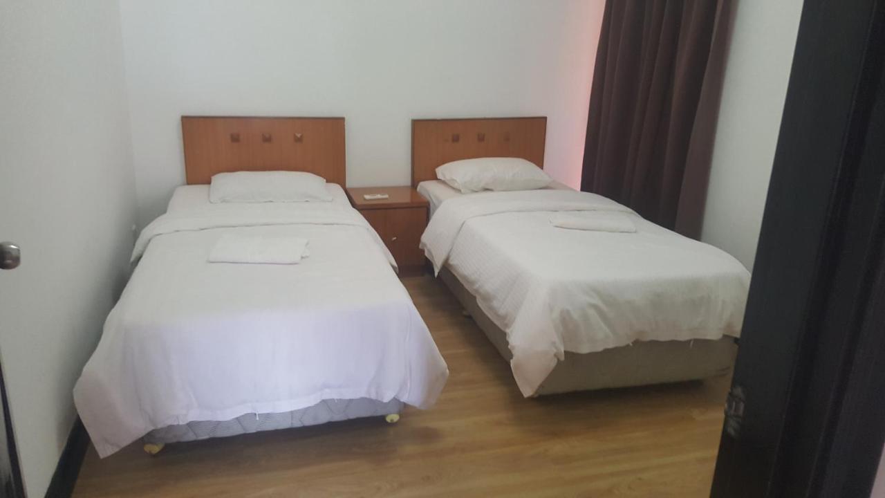 Homestay Marina Court Kota Kinabalu Esterno foto